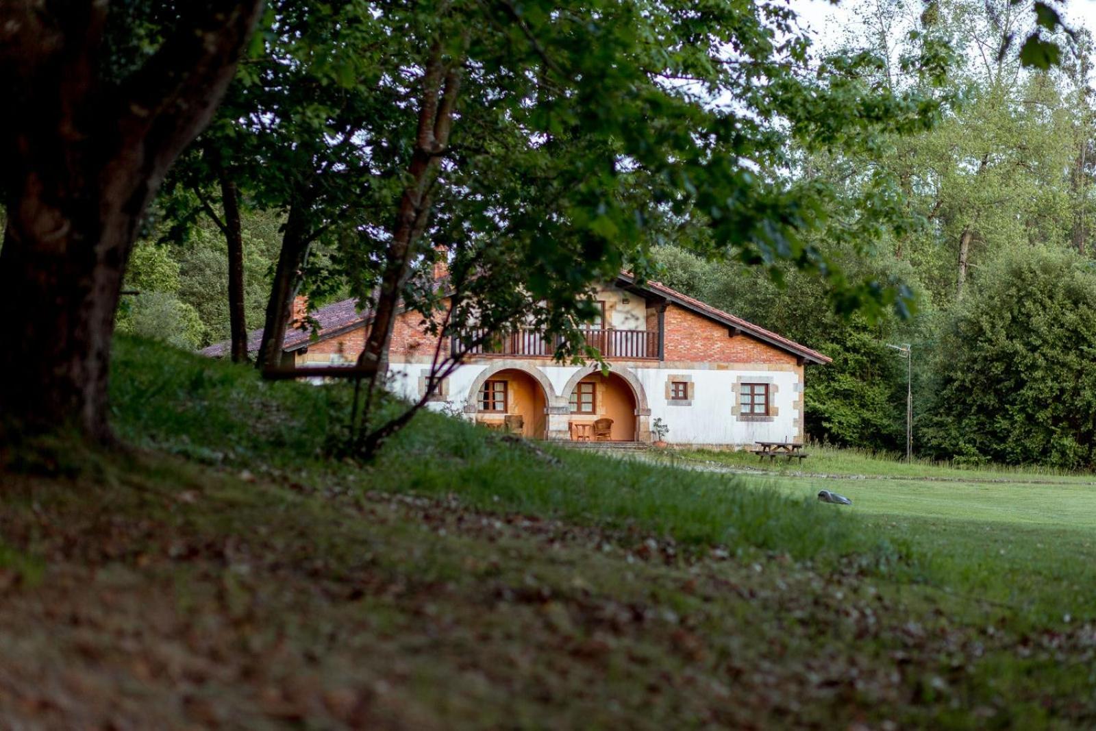 El Molino De Bonaco Guest House San Vicente De La Barquera Exterior photo